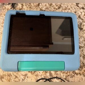 Amazon 7 Kids Fire Blue and Green Tablet
